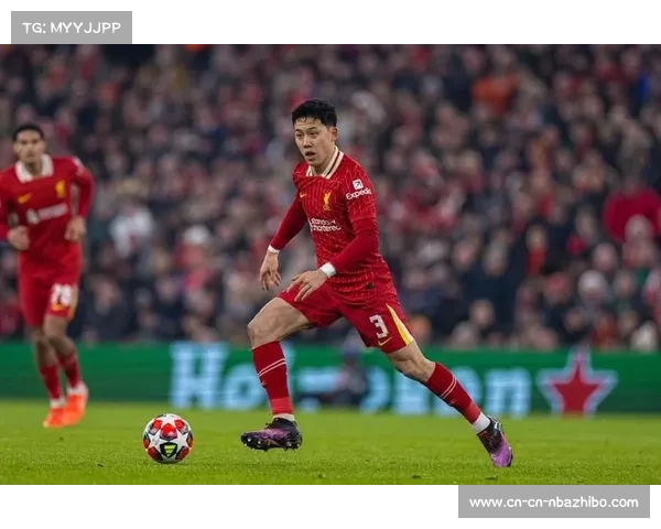 利物浦日本国脚远藤航左脚踝严重受伤,被担架抬离球场 利物浦日本国脚远藤航左脚踝严重受伤,被担架抬离球场